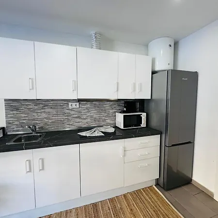 Americas Tropical Nights Daire *